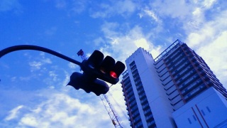 �M���@��