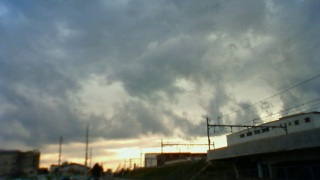 ���H����